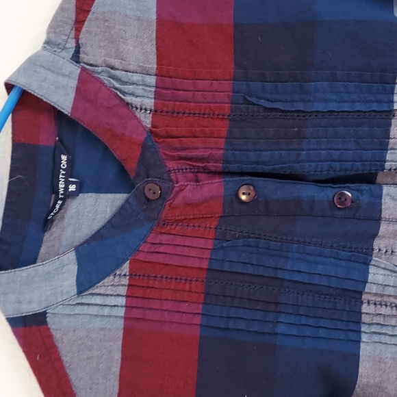 Women's top size 16 tunic length, blues and burgundy - Picture 2 of 6